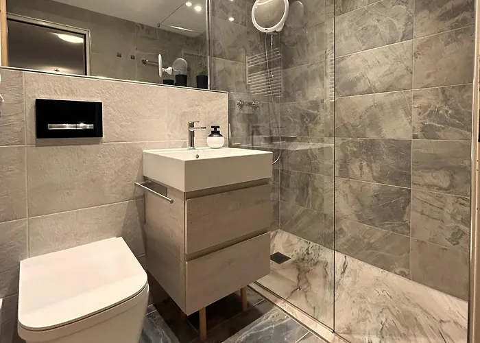 Goliath 아파트 로이커바드